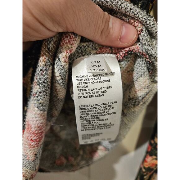 Anthropologie Pilcro Split-Neck Top Black Floral Motif Waffle Knit Womens Medium - Picture 5 of 8